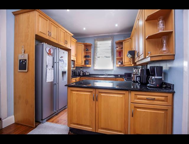 5 BEDROOM HOUSE TO LET IN MORNINGSIDE